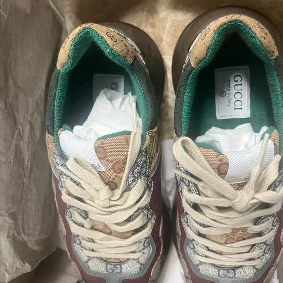Gucci Supreme Canvas Chunky sneakers - Picture 6 of 10